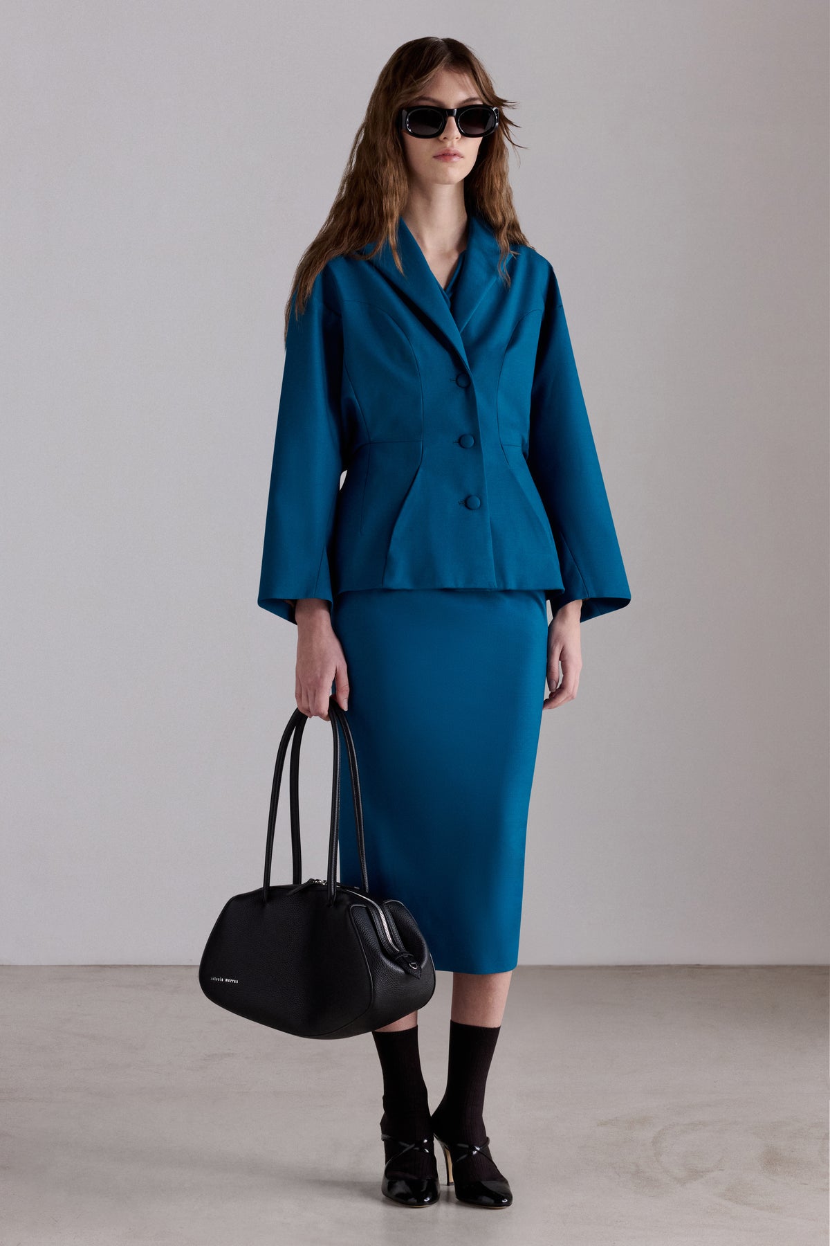 Giacca Sartoriale con Silhouette Scultorea