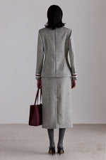 Giacca in tweed di lana vergine con bottoni