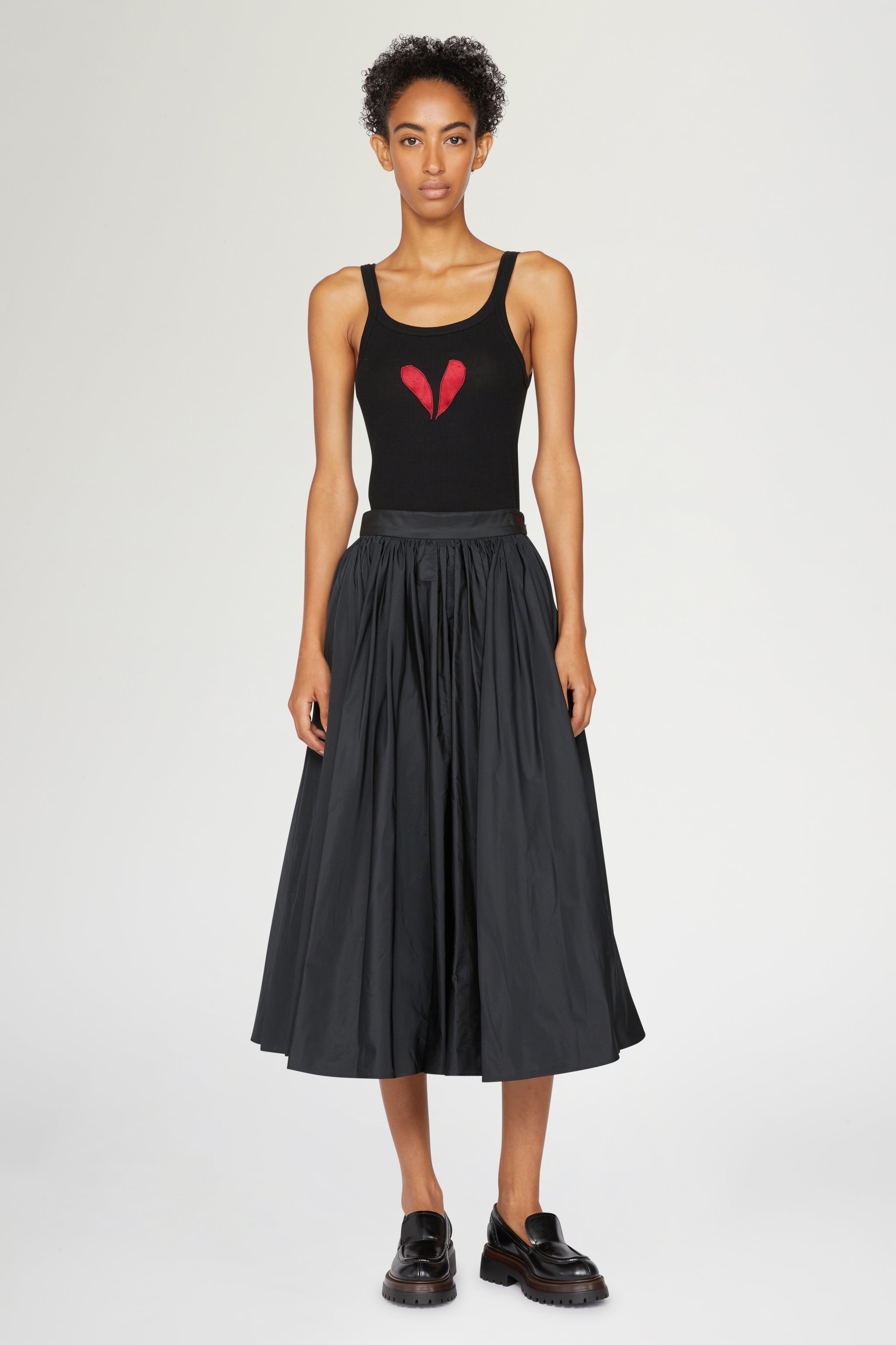 High-waist black midi skirt with pleats made of silk Antonio Marras