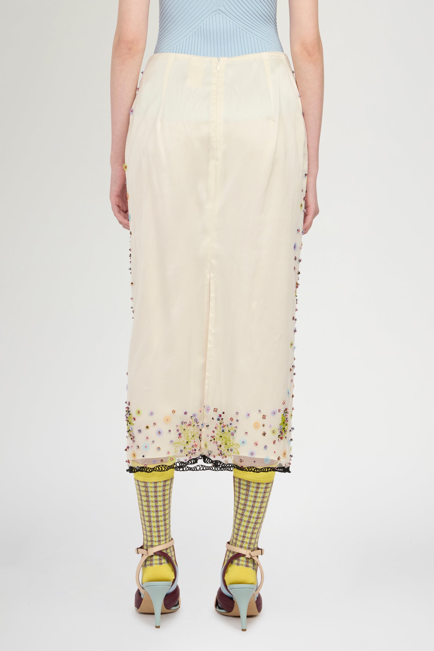 Floral Embroidered Pencil Skirt
