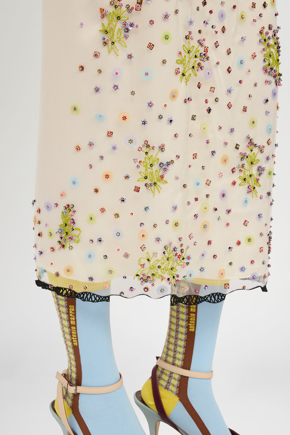 Floral Embroidered Pencil Skirt