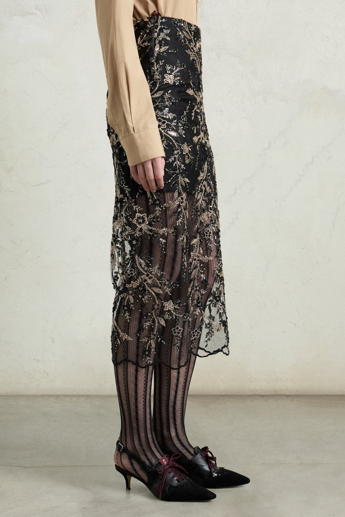 Gonna a tubino in tulle ricamato