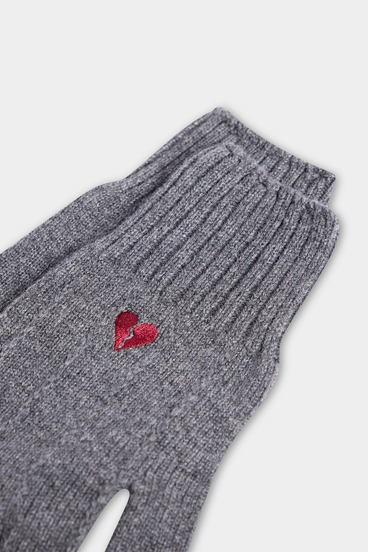 Short Ribbed Knit Gloves
