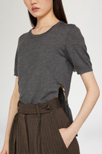 Top in Cashmere con Spacco