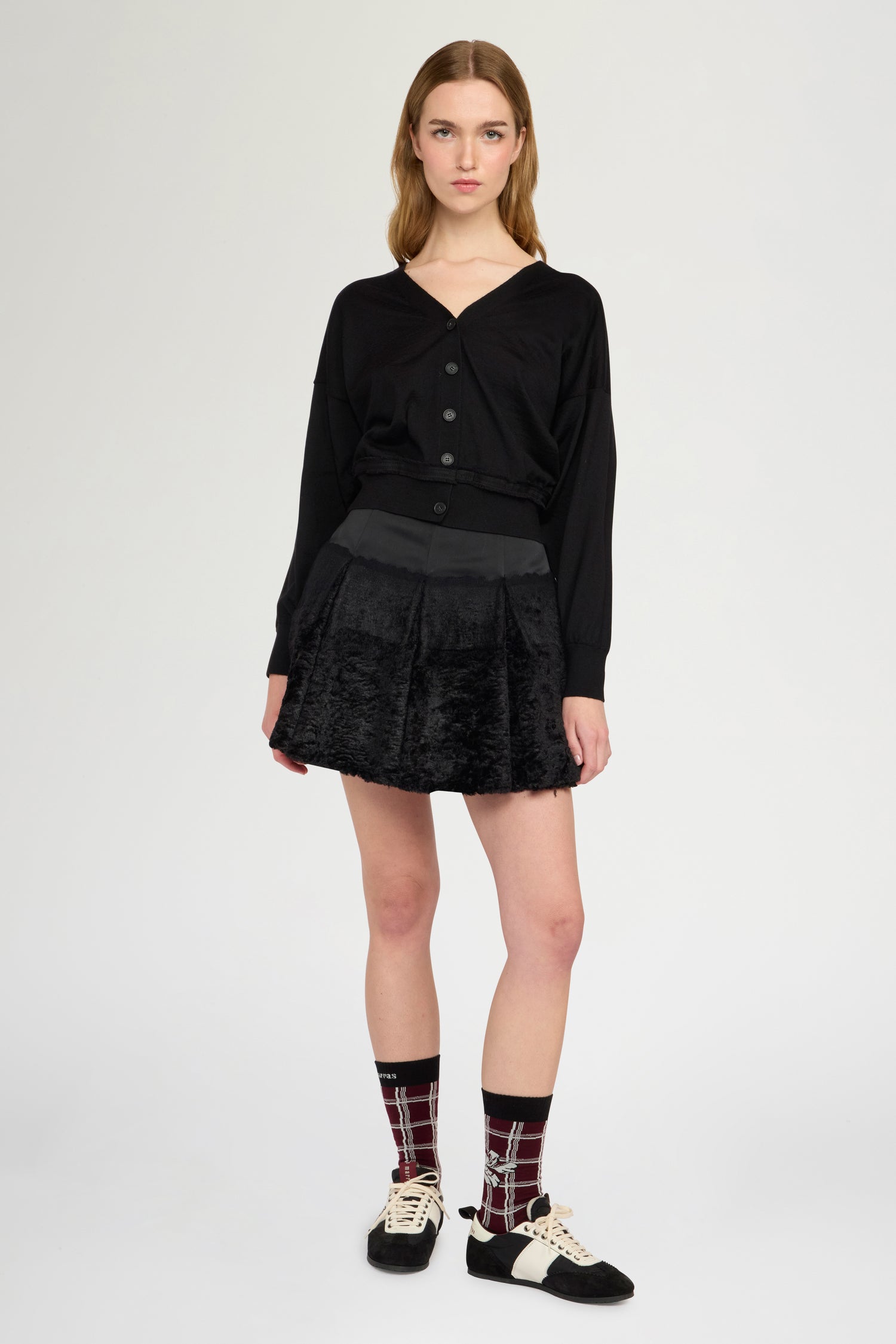 Cardigan con Scollo a V in Cashmere Nero