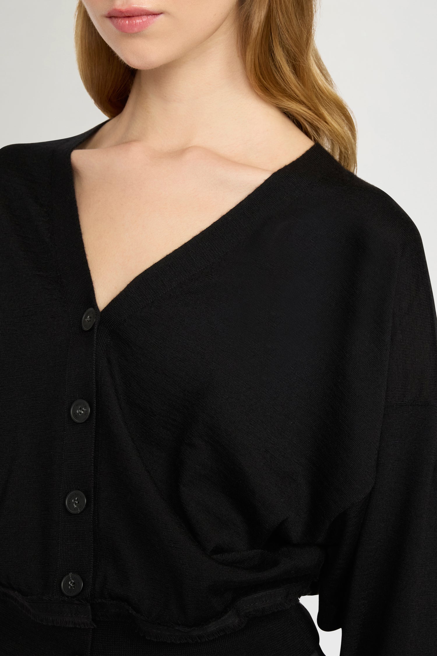 Cardigan con Scollo a V in Cashmere Nero