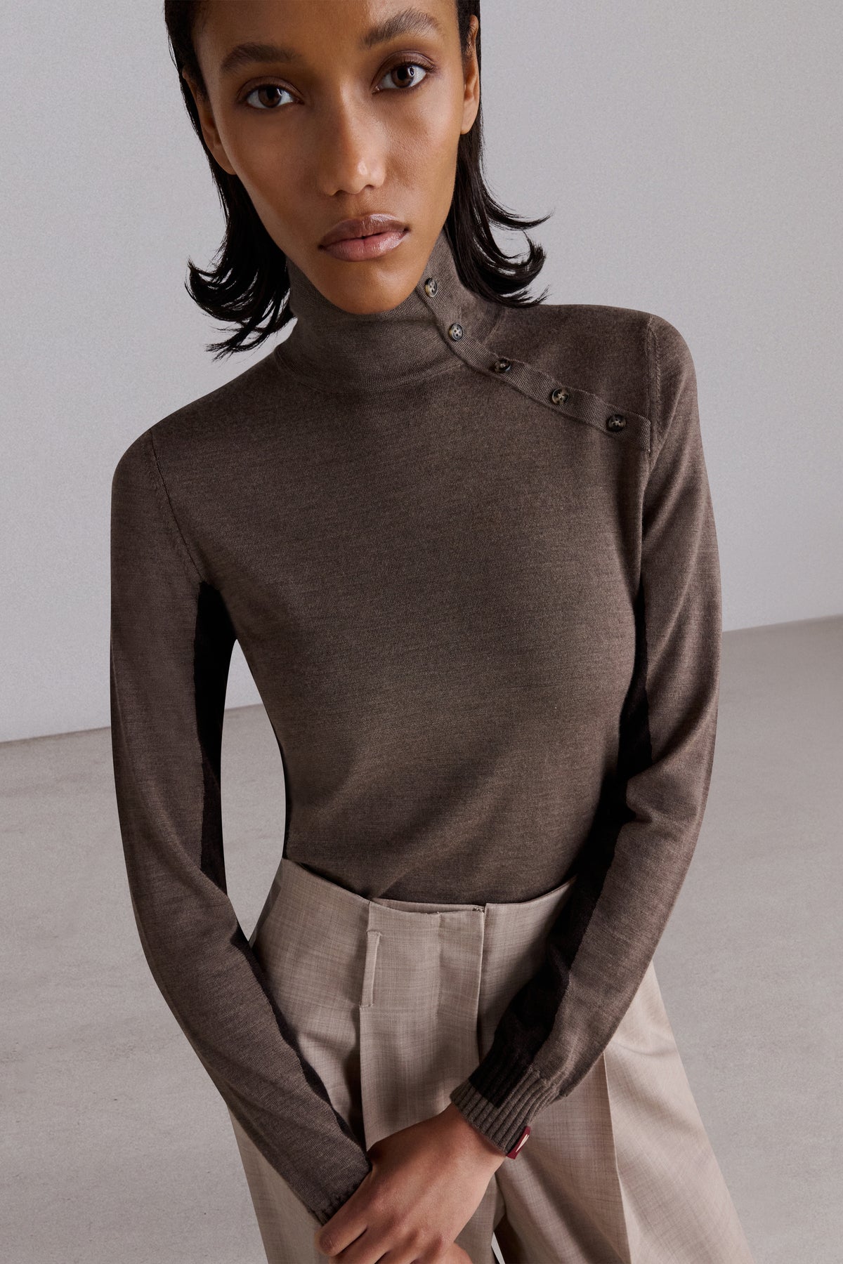 Maglione a lupetto in cashmere