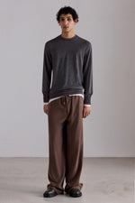 Maglione girocollo in cashmere con bordi a contrasto