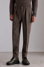 Pantaloni sartoriali in lana con doppia pince