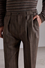 Pantaloni sartoriali in lana con doppia pince