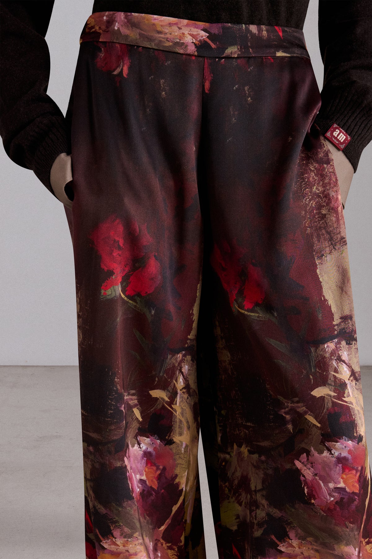 Pantaloni con Rose Dipinte