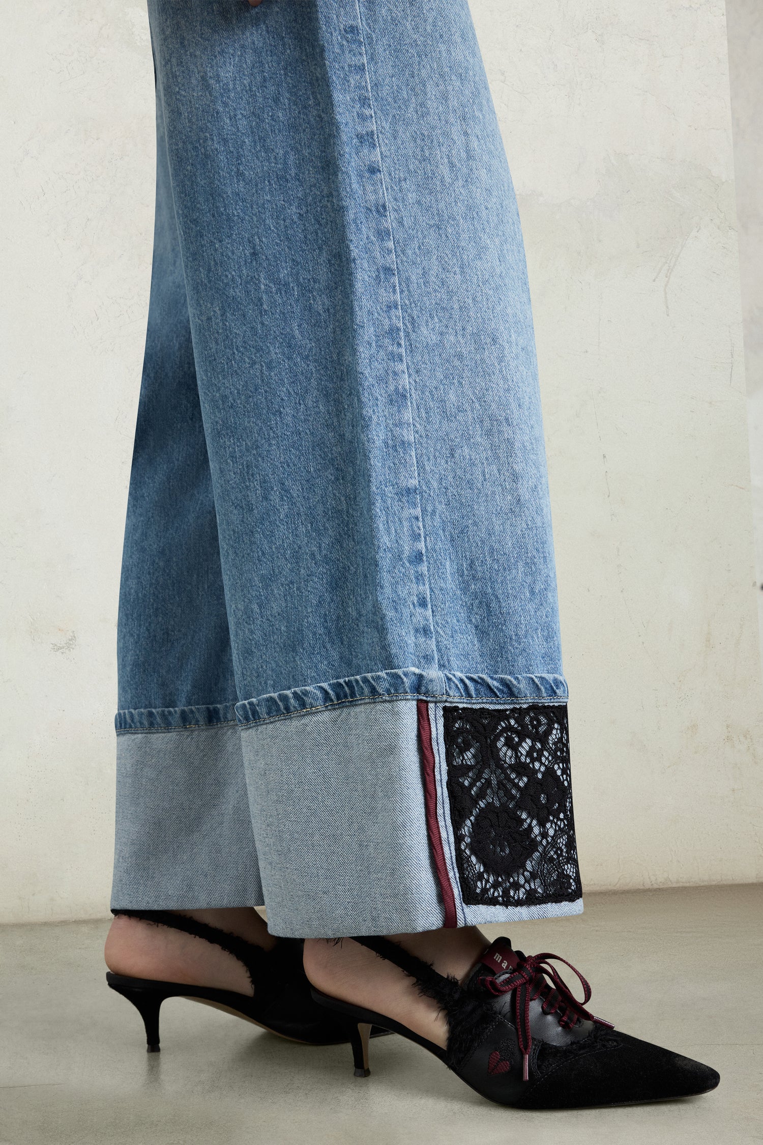 Jeans Palazzo con Ricamo di Paillettes Floreali