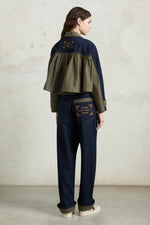 Pantaloni a 5 tasche dal taglio ampio
