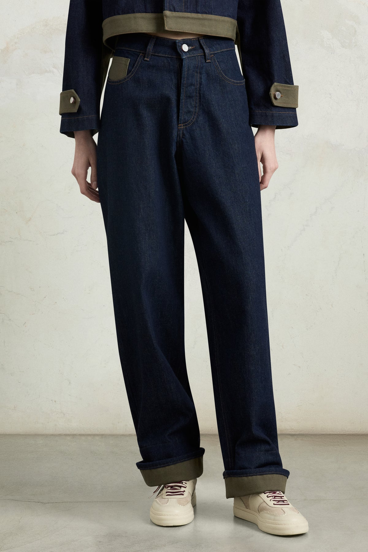 Pantaloni a 5 tasche dal taglio ampio