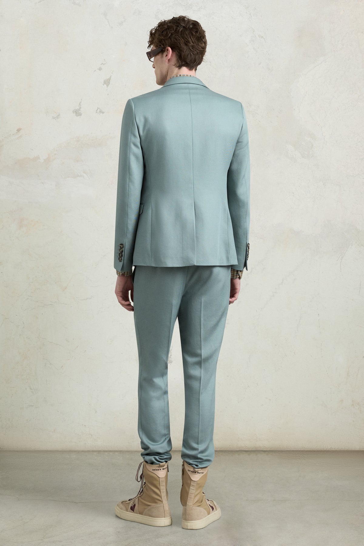 Pantaloni sartoriali a due risvolti