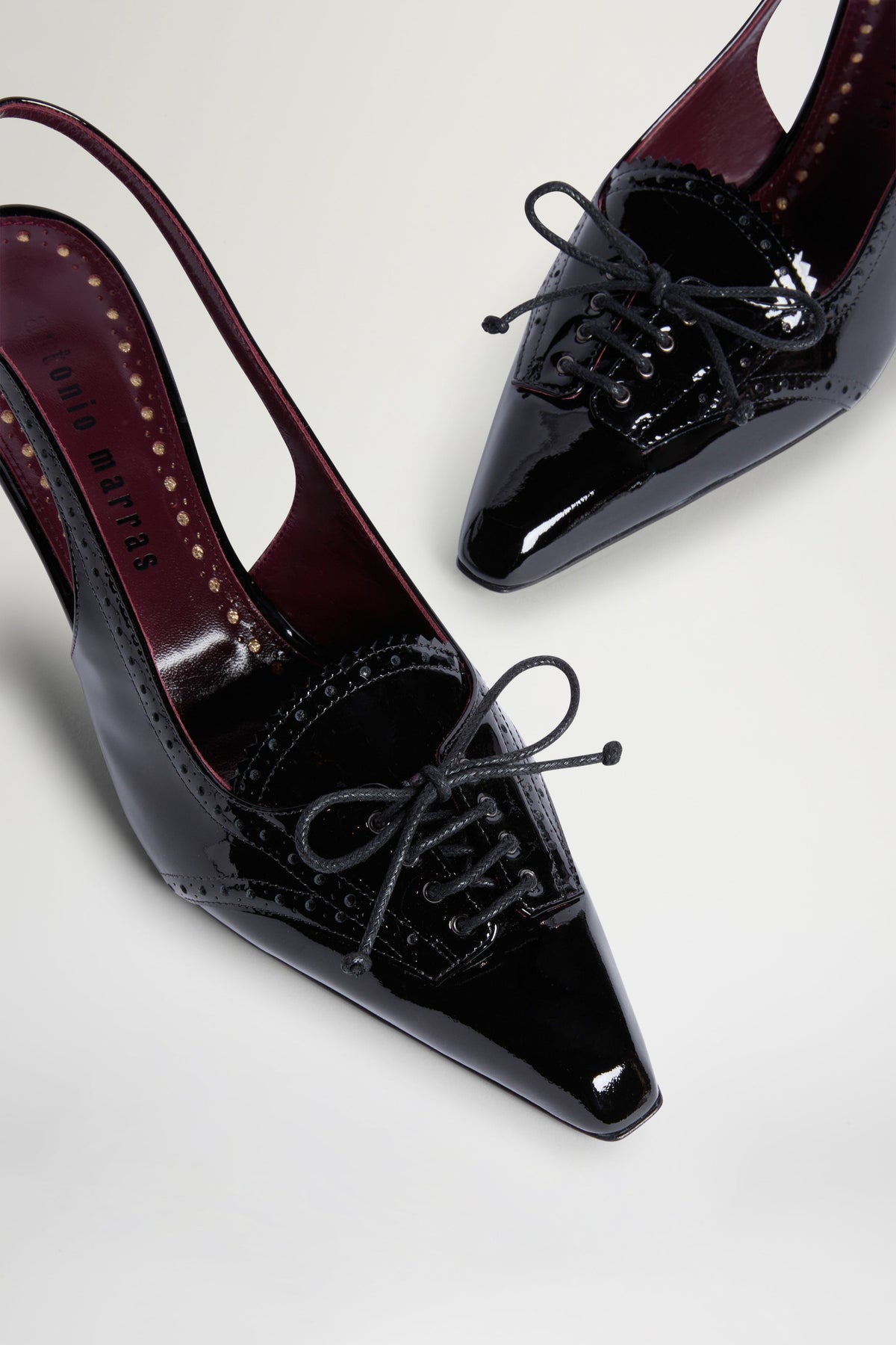 Slingback Nere