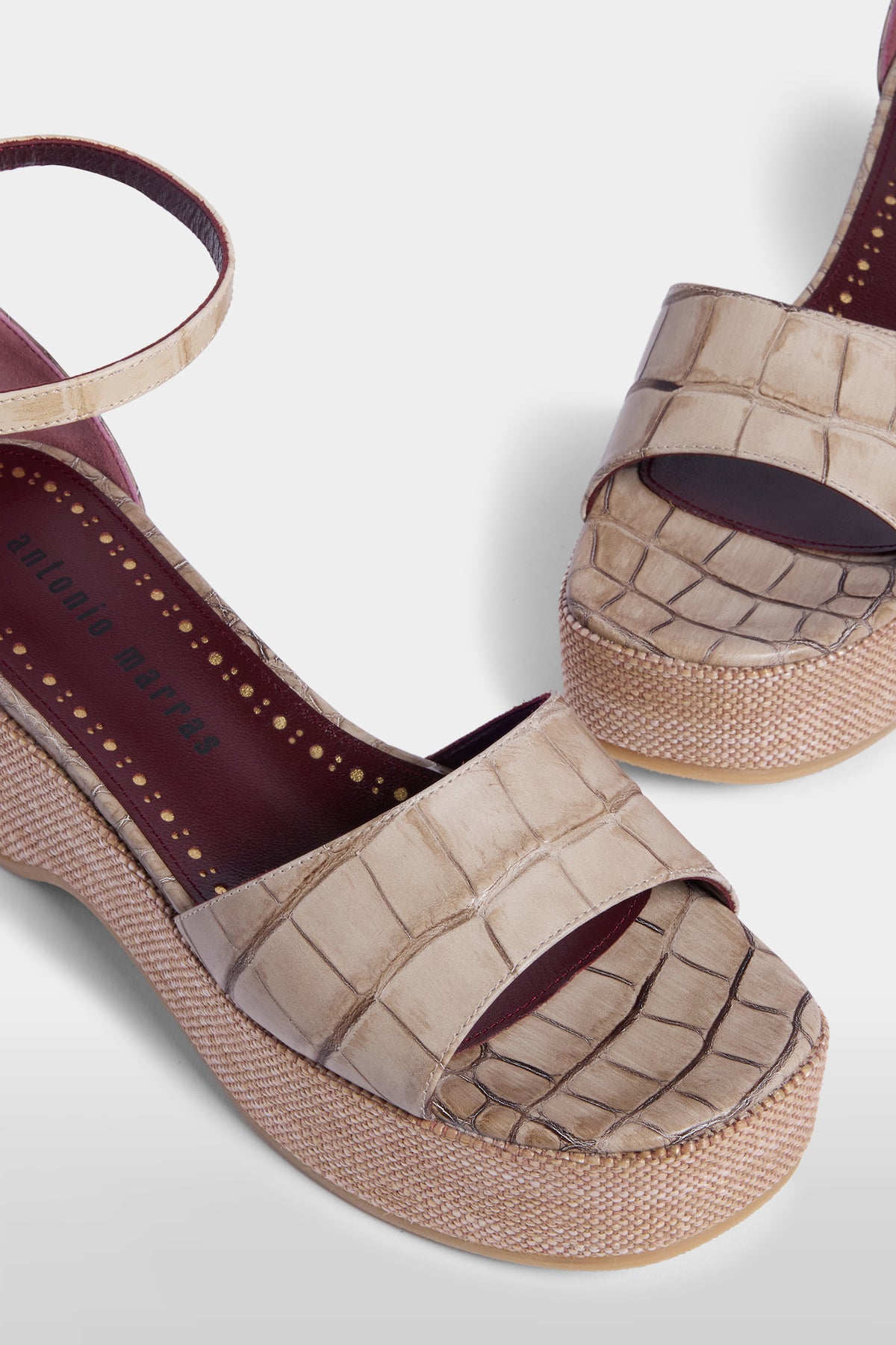 Platform Sandal Textured Leather