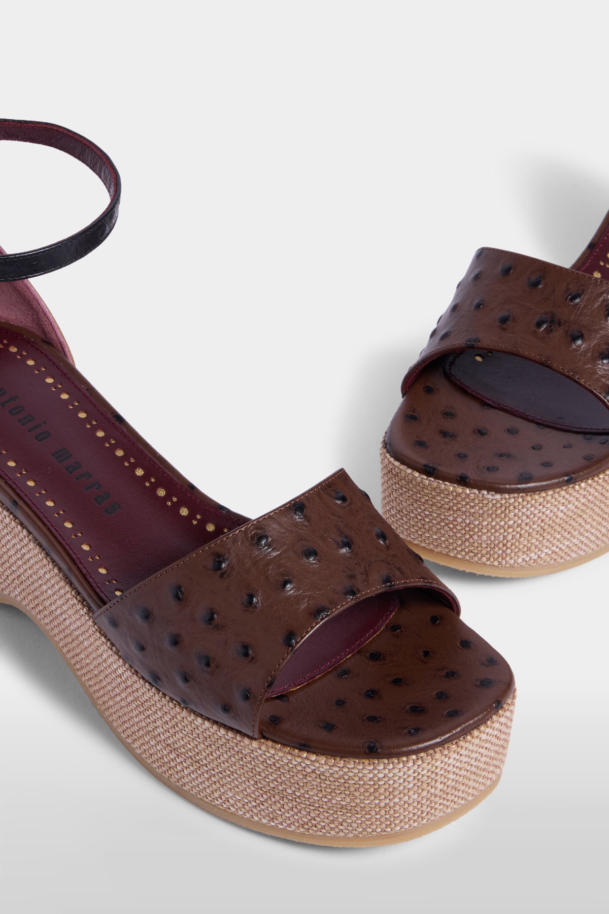 Platform Sandal Textured Leather