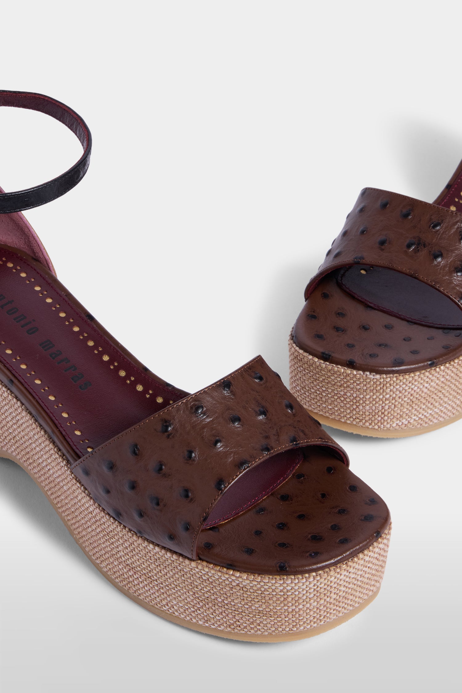 Platform Sandal Textured Leather