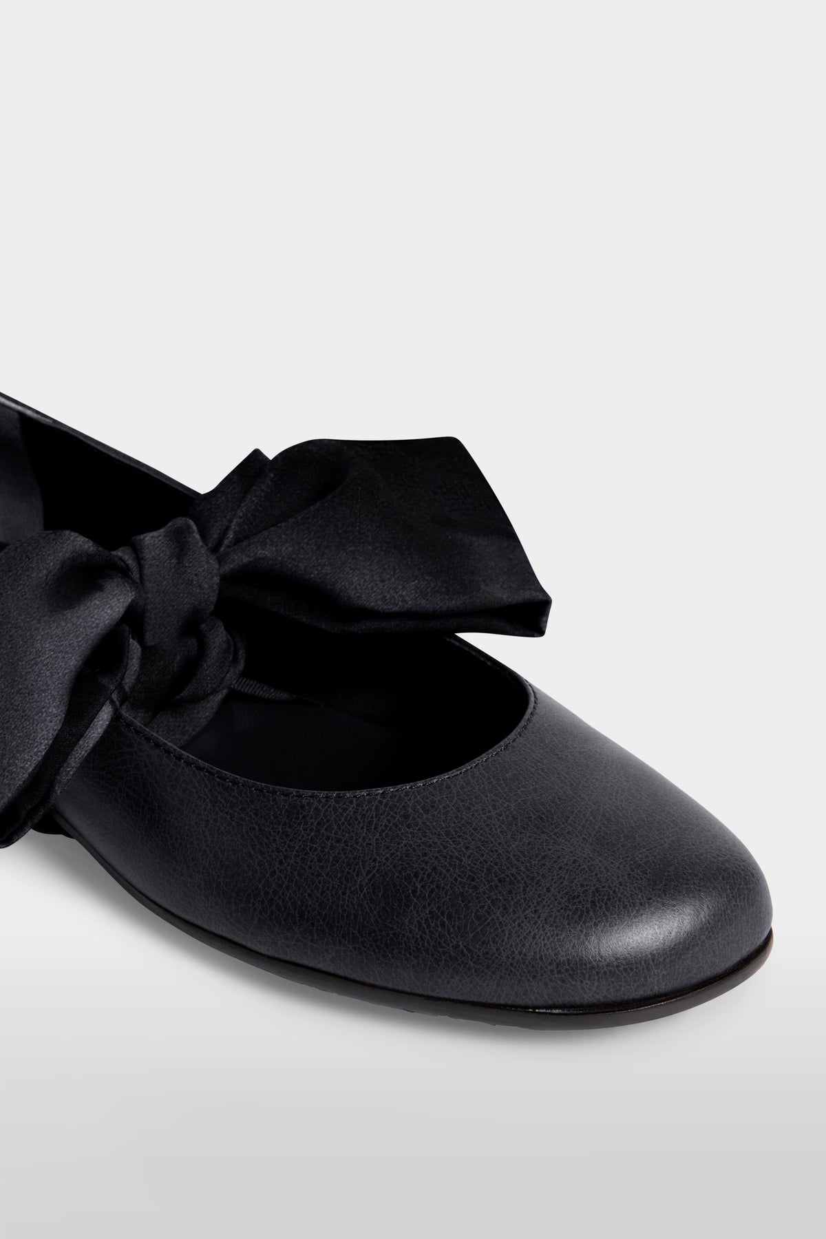 Bow Ballet Flats